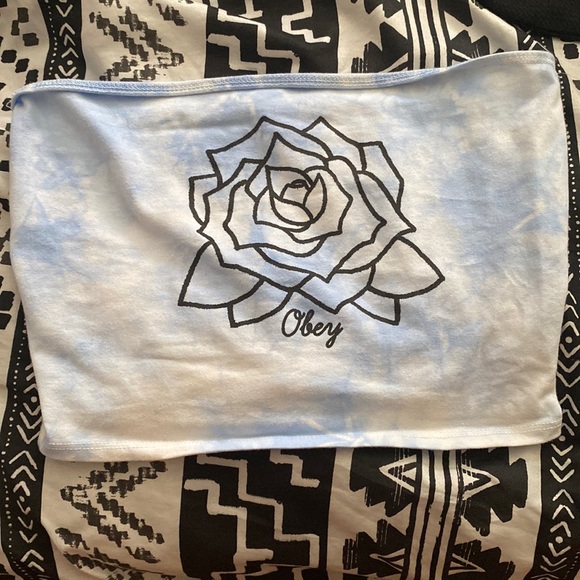 Zumiez Tops - Blue medium tube top